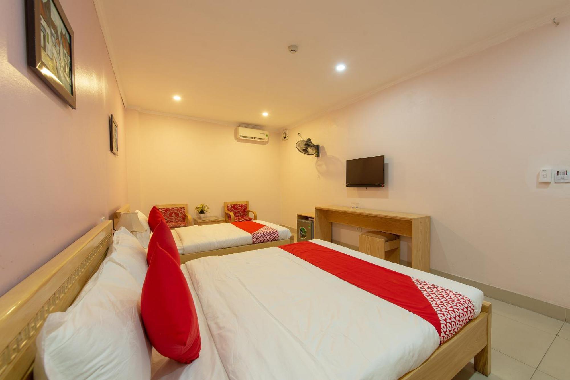 Capital O 417 Truong Son Hotel Hanoi Exterior foto