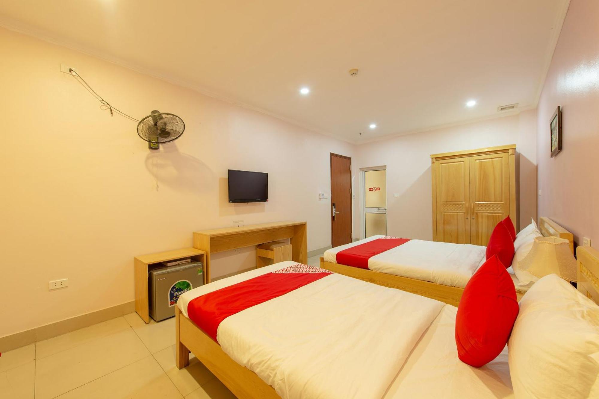 Capital O 417 Truong Son Hotel Hanoi Exterior foto