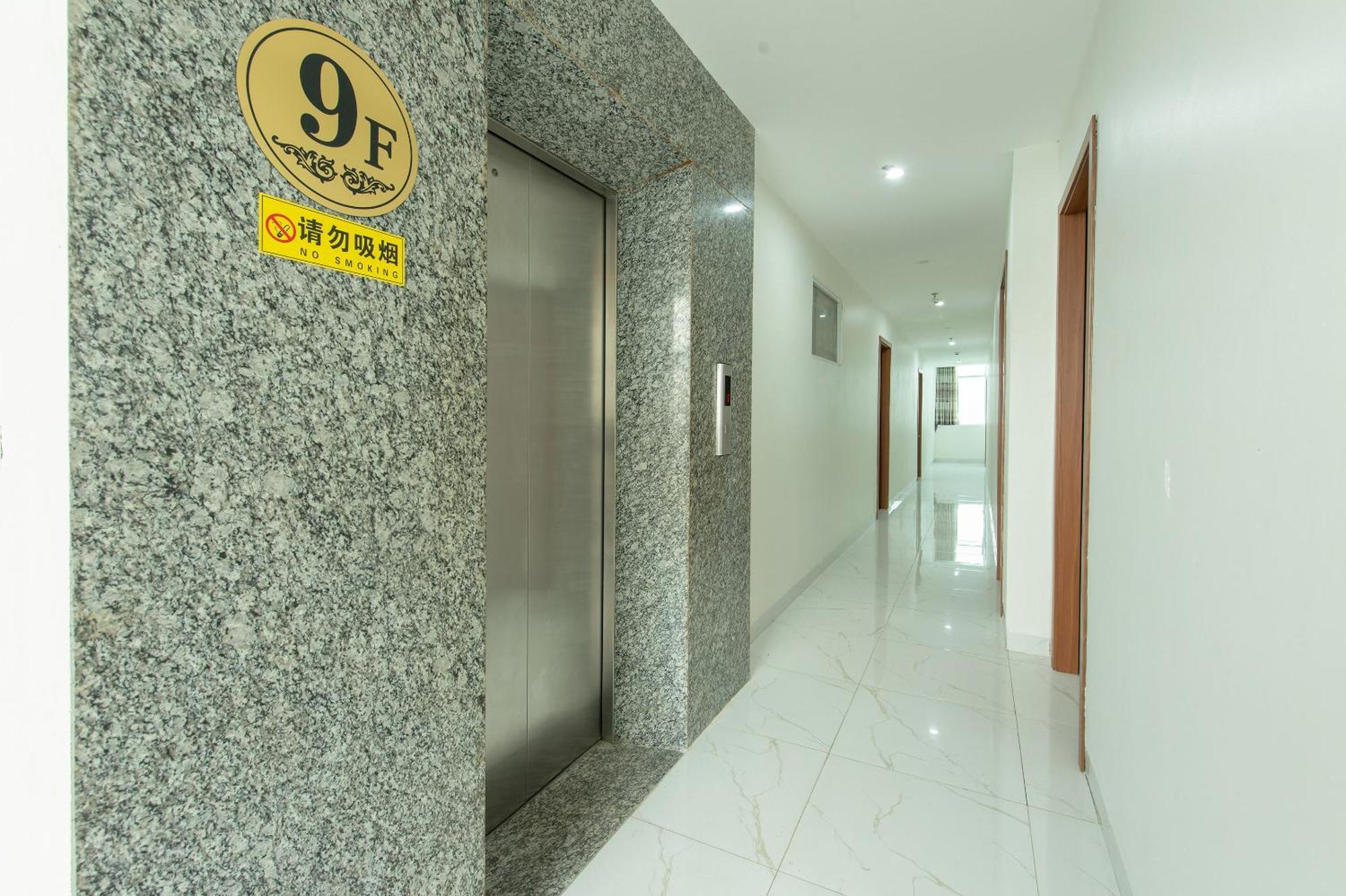 Capital O 417 Truong Son Hotel Hanoi Exterior foto
